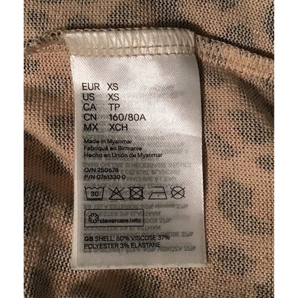 H&M Divided Cropped Sweater Size XS - Picture 6 of 6